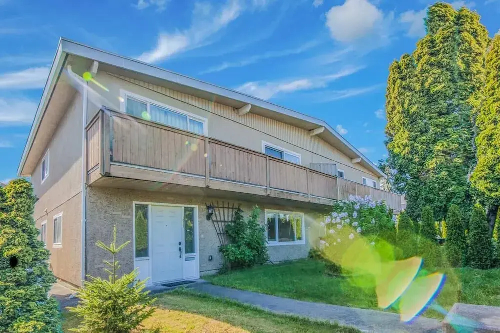 Perfect 3BR Guest Suite Near YVR Airport by Elevate Rooms