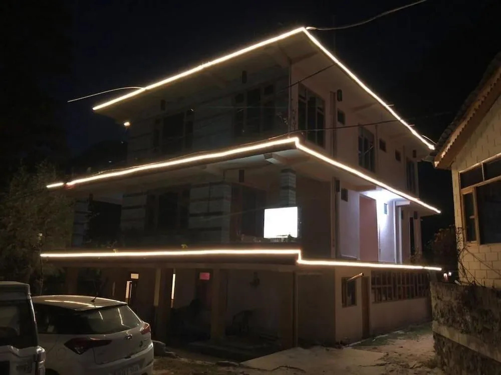 Moustache Kasol