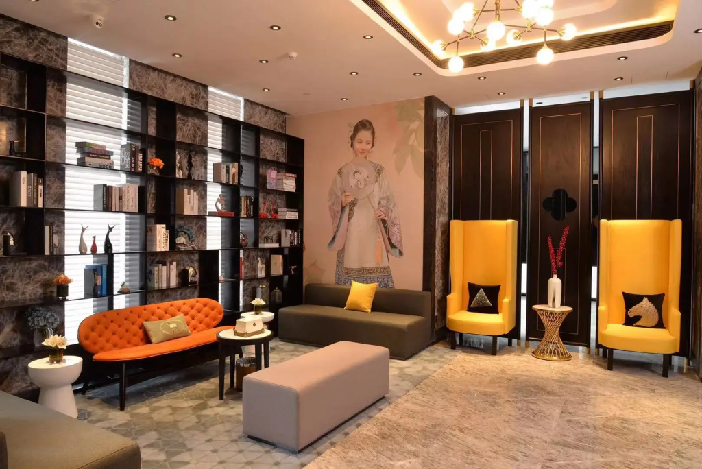 Lobby & Reception