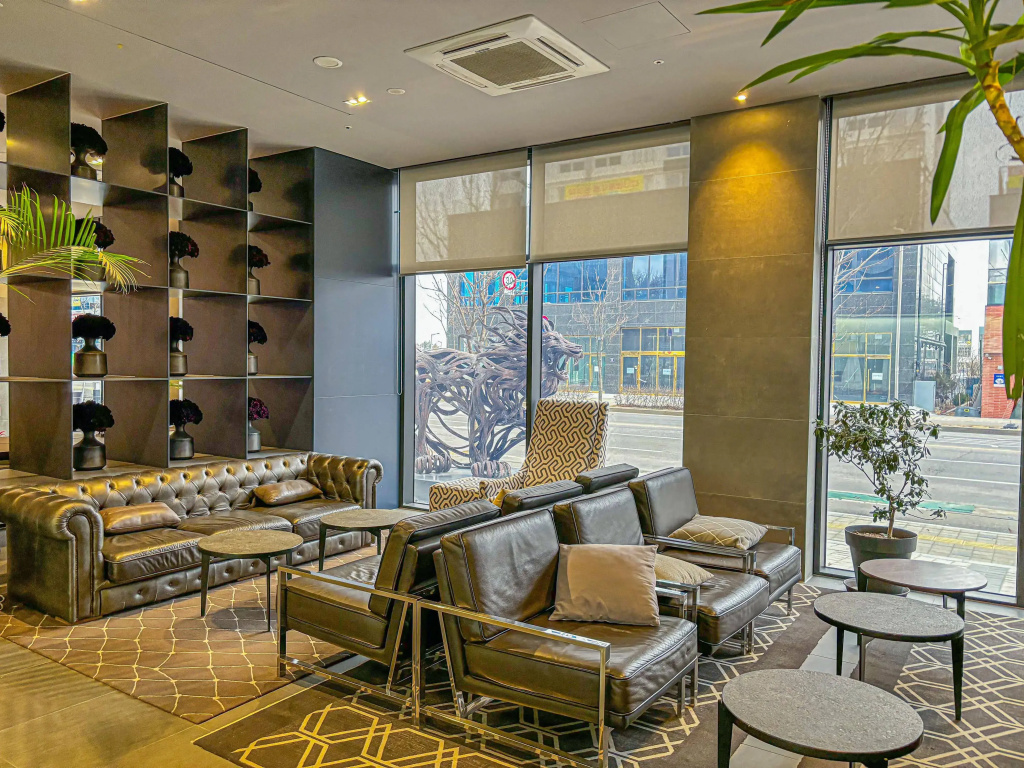 Royal Emporium Incheon Airport Hotel - фото 42