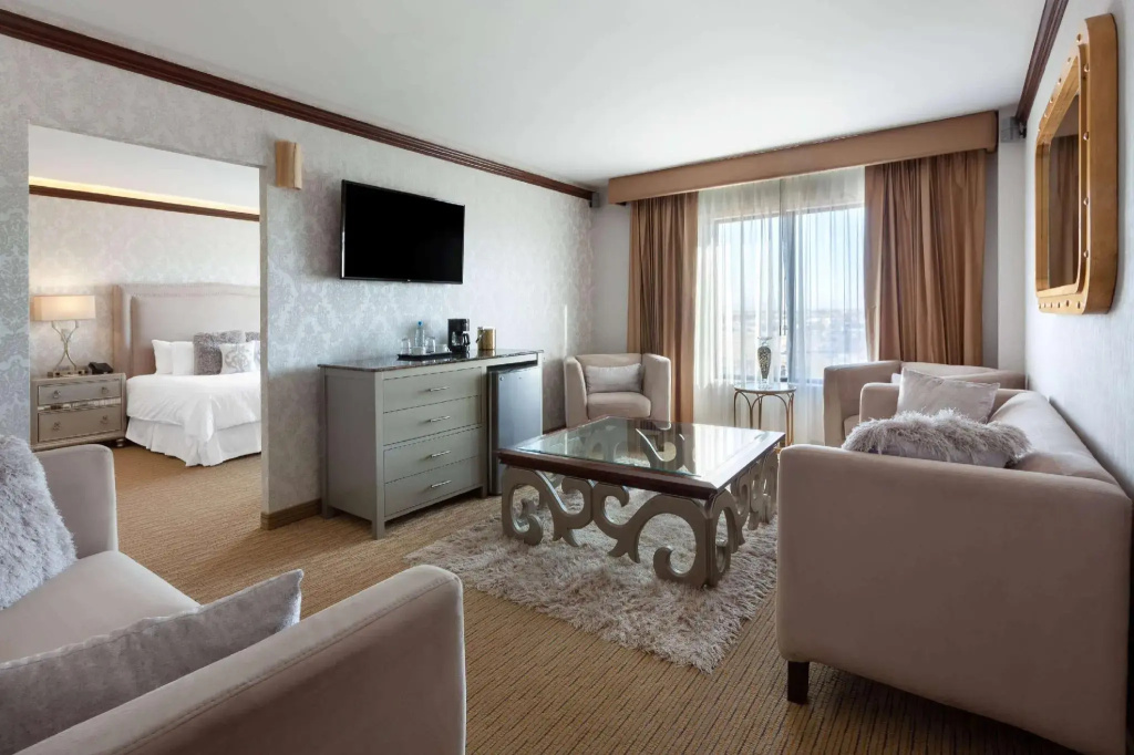 Double Junior Suite (full double bed)