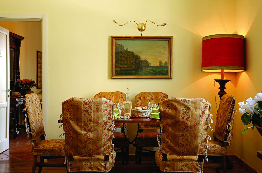 carousel for Luna Caprese carousel image for Luna Caprese