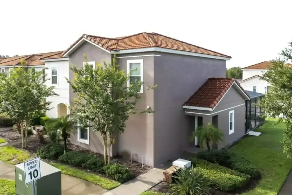 4572 Perfect Home for Your Family Close to all Parks