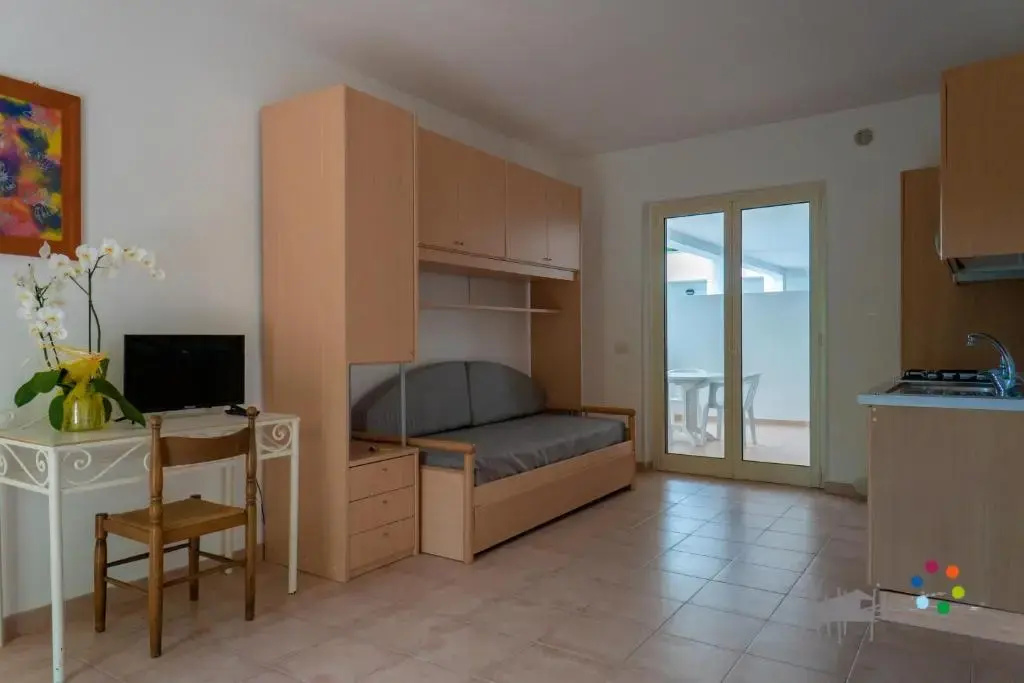 2 Bedrooms Apartment