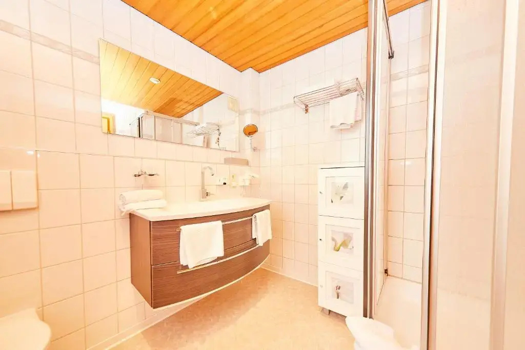 Gast-und Weinhaus Burkard - Chambres