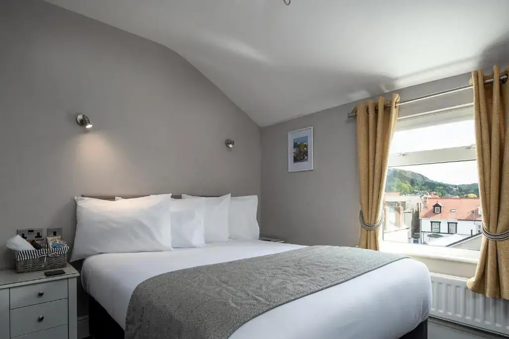 Economy room