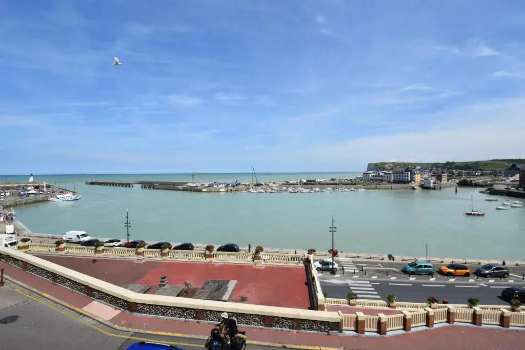 Beach & Waterfront