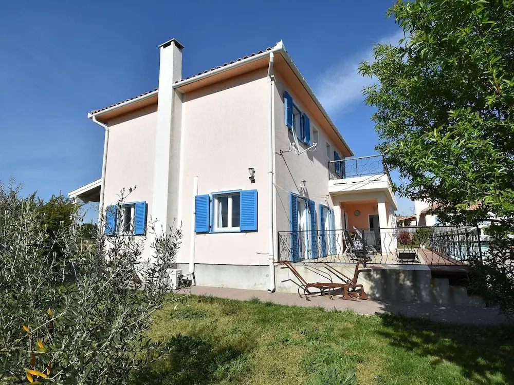 Beautiful Villa With Private Swimming Pool in Beaufort