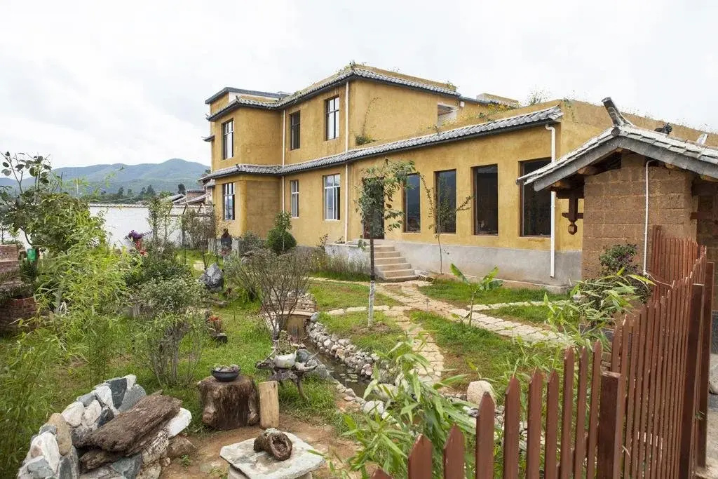 Balcony & Terrace