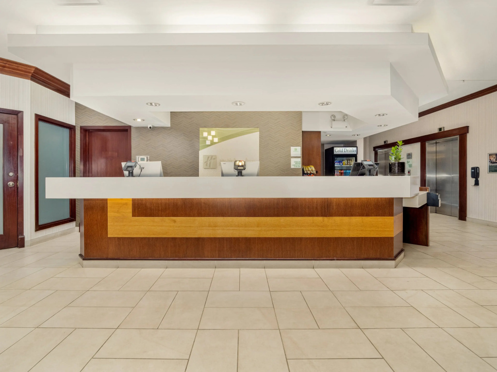 Holiday Inn Conference Center Edmonton South by IHG - Général