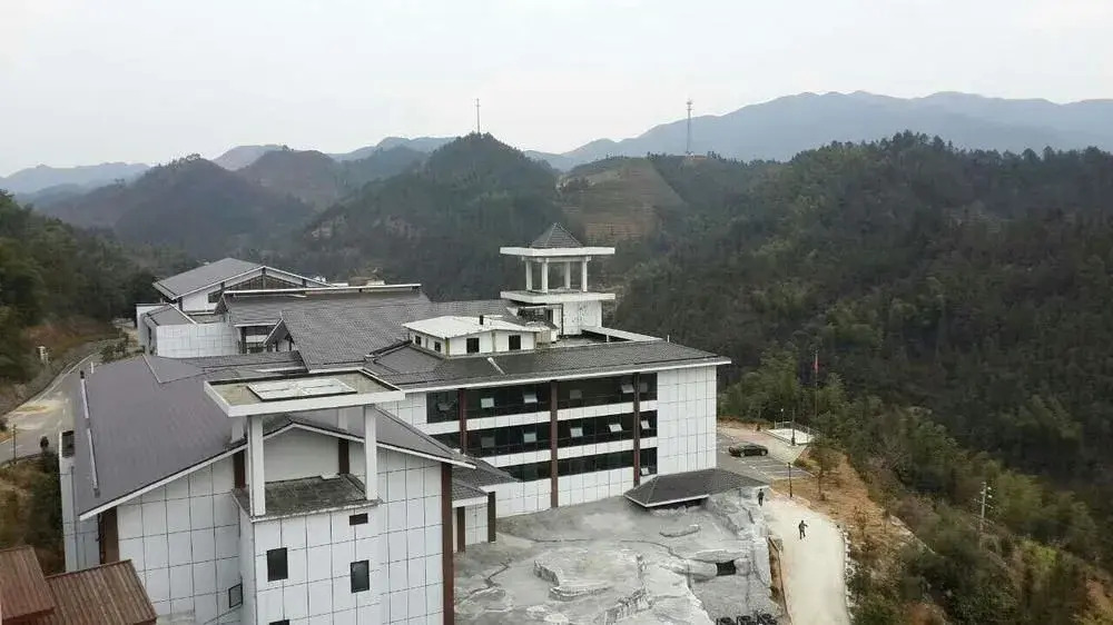 Weishan Mountain Hot Spring Villa - фото 11