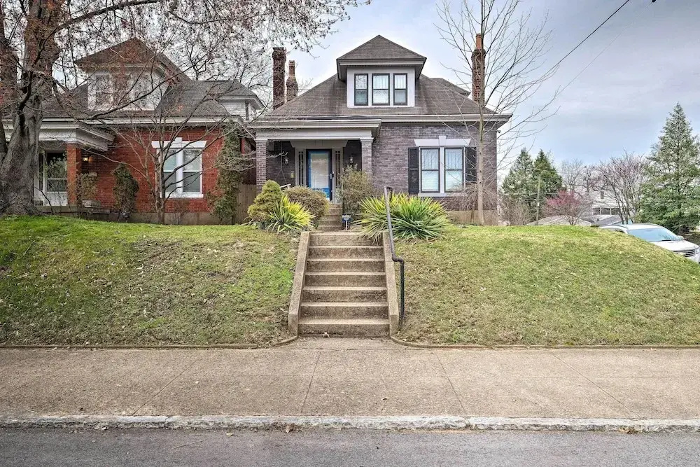 Louisville Home w/ Hot Tub in The Highlands!