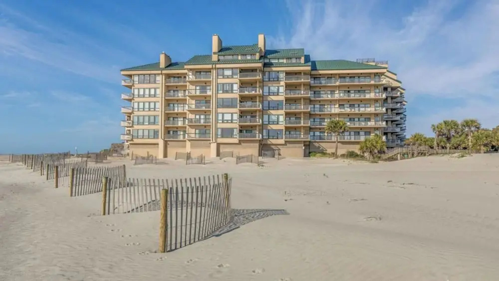 1405 Ocean Club by Avantstay Oceanfront Home w/ Shared Pool