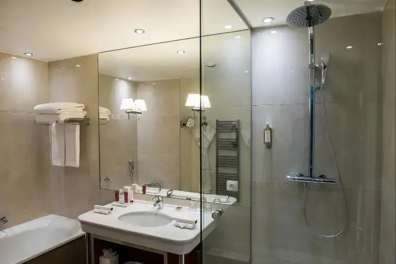 Suite with balcony