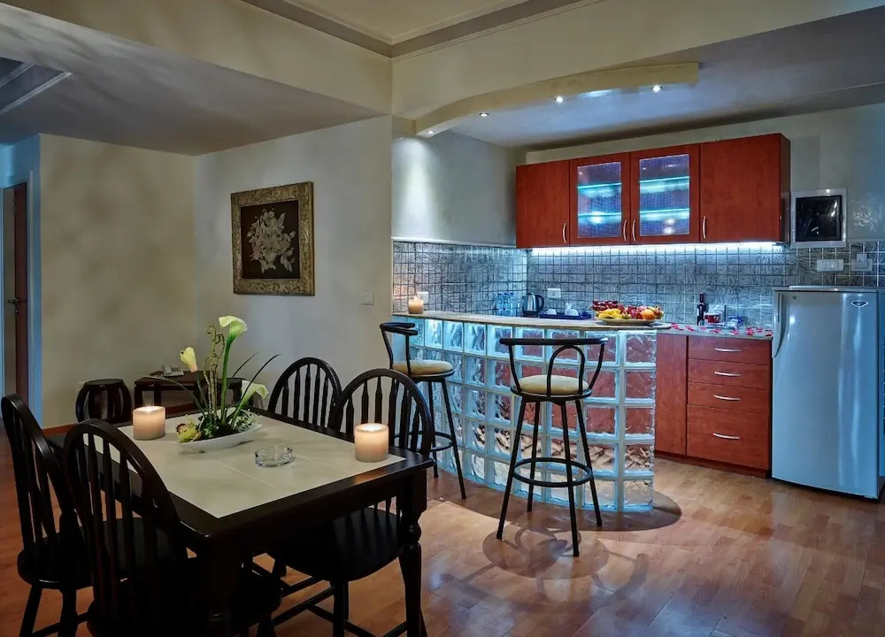 2 Bedrooms Family Suite with sea view