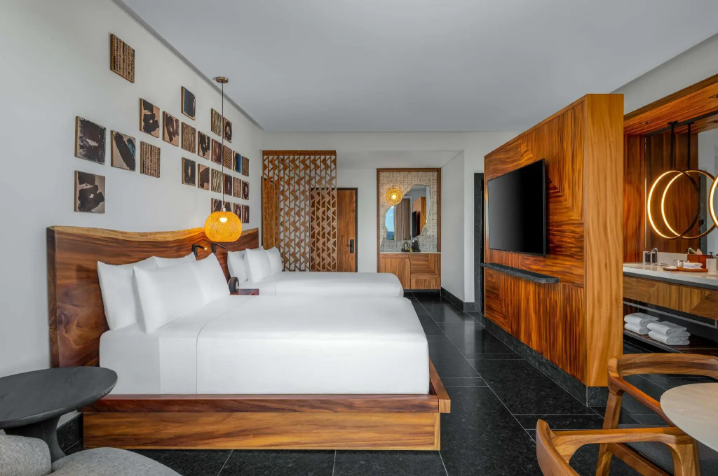 Quadruple room with partial ocean view