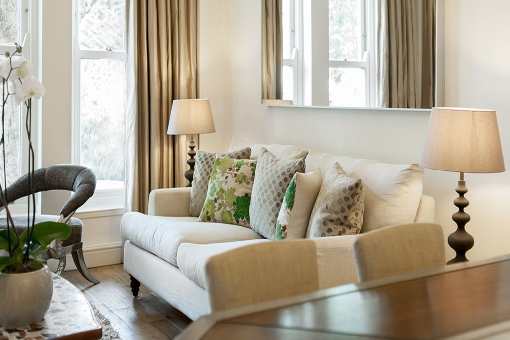 Отель Europa House Apartments в Лондоне