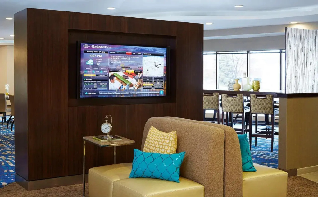 Lobby & Reception