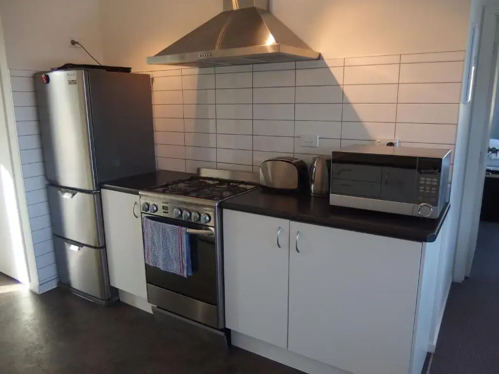 4 Bedrooms Apartment