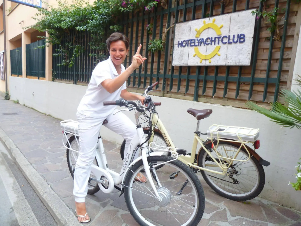 Hotel Yacht Club - Général