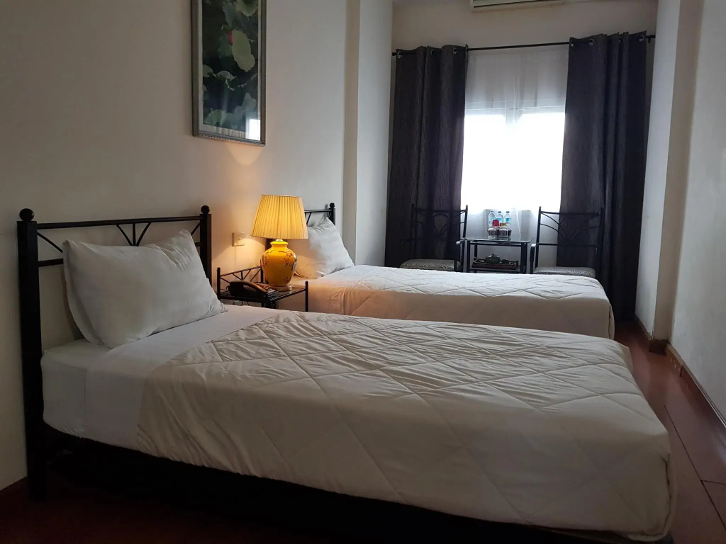Deluxe Double room (full double bed)