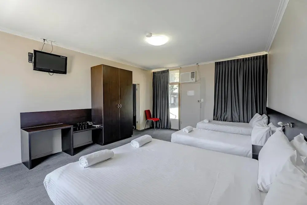 2 Bedrooms Standard Family room