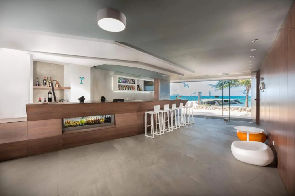 Calypso Beach Hotel