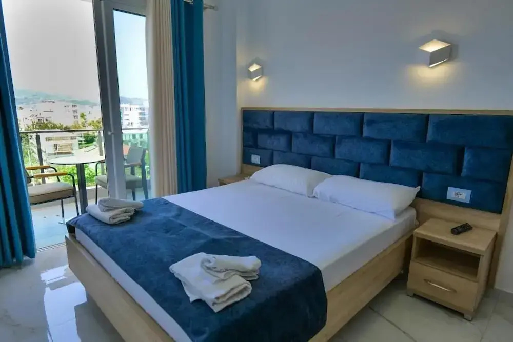Standard Double room with balcony and with sea view (full double bed)