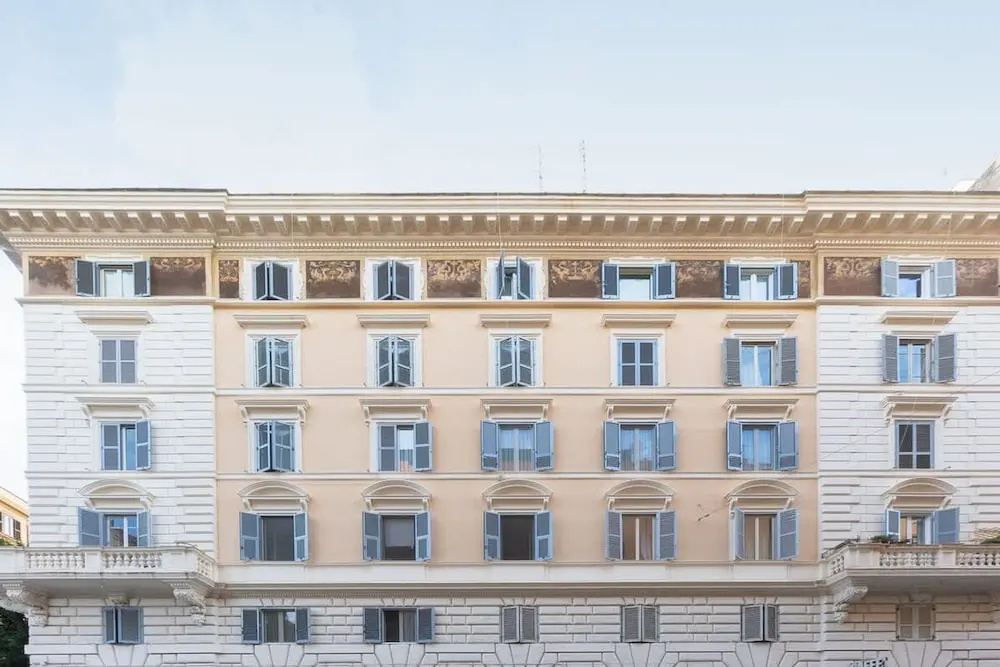 Colosseum Holidays - Three-bedroom Apartment