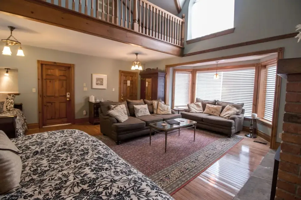 Superior Cottage