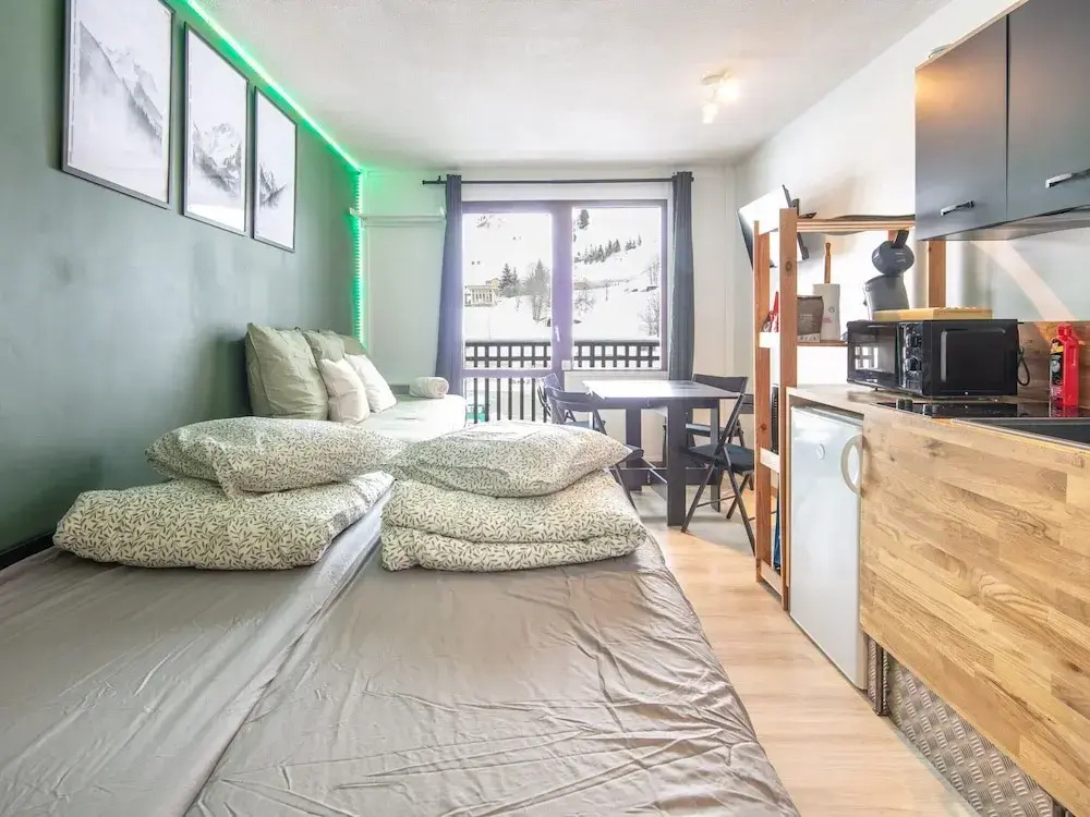 Voir la photo 1 — Cozy Mountain Retreat With Balcony