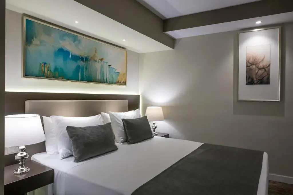 Double room with garden view (full double bed)