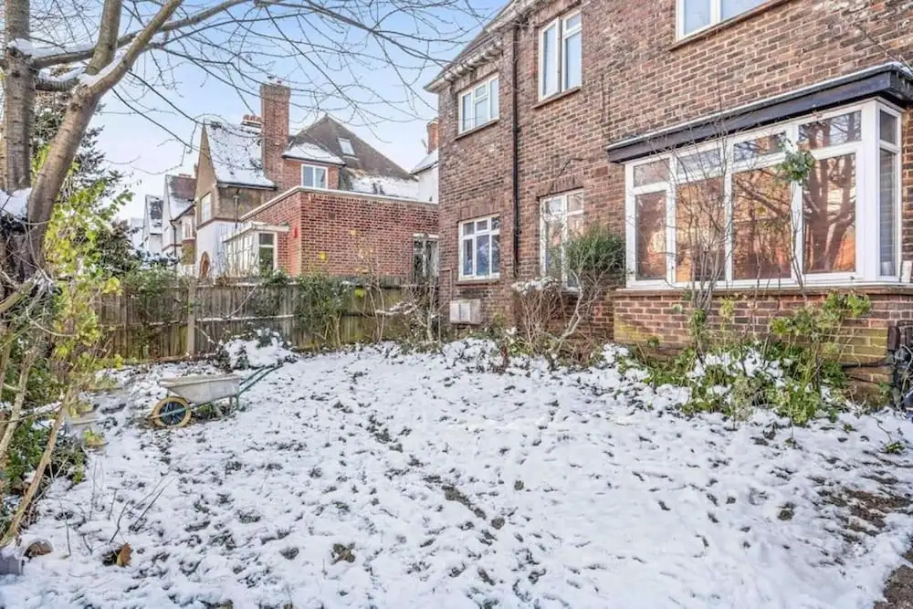 Duplex 3 Bedroom Flat Golders Green Central London