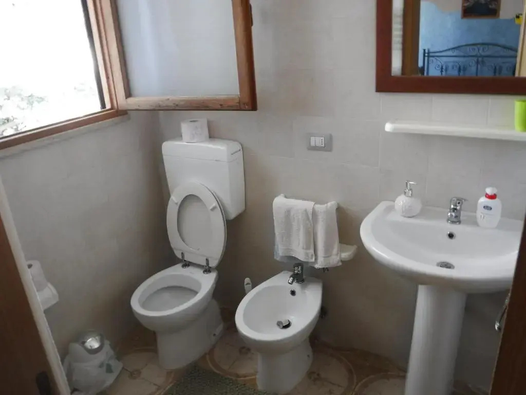 Standard Triple room with balcony