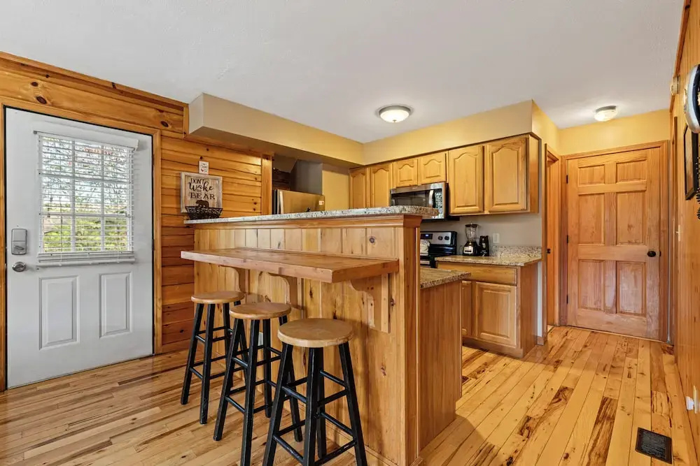 Bear Hideaway Cozy 3BR Cabin - фото 19
