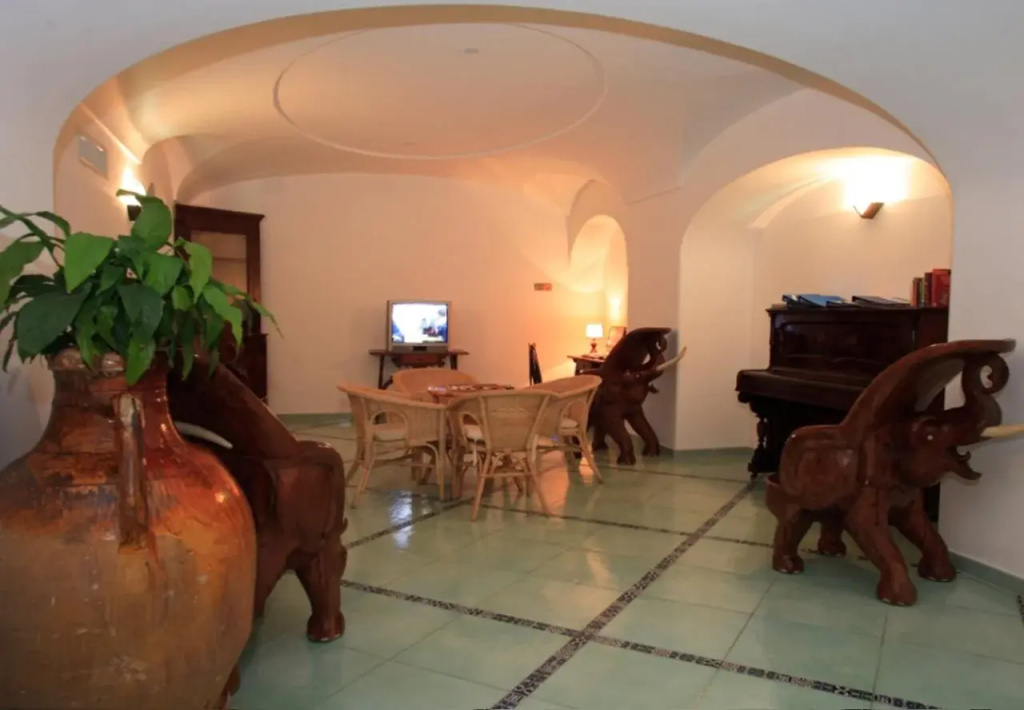 Hotel photo 15