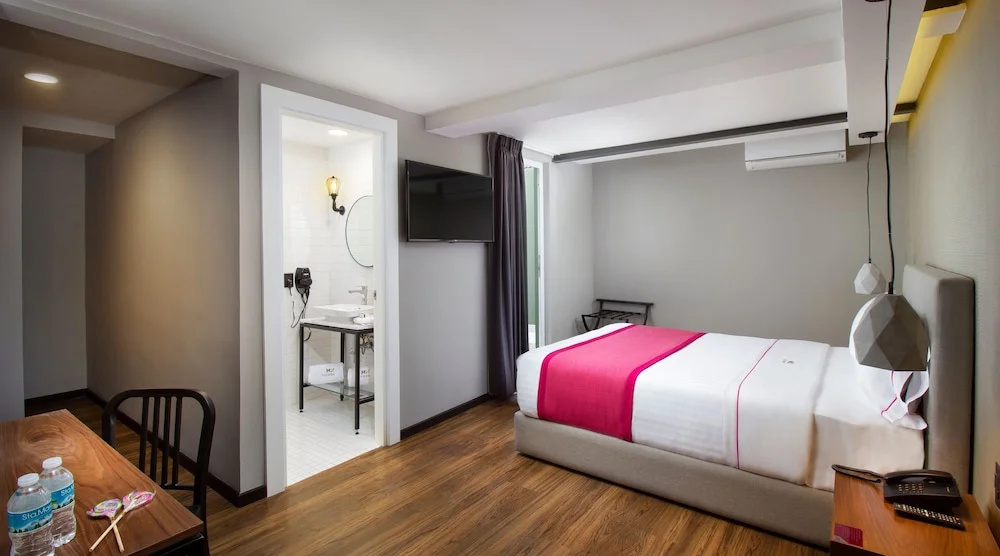 Superior Double Suite (full double bed)