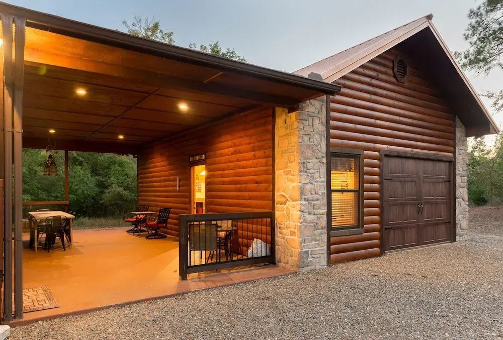 Copper Creek Open Cabin With Game Room and Hot Tub on the Deck by Redawning