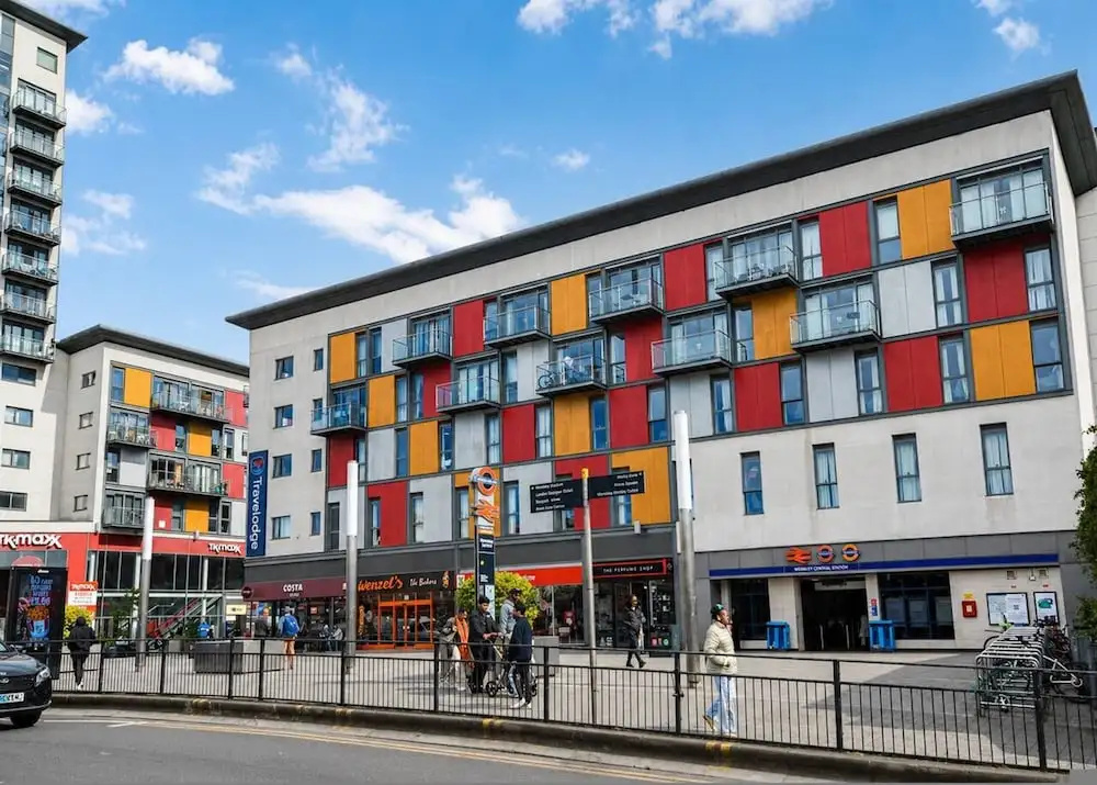 Wembley Garden Retreat 4BR Sleeps 7 Near Station