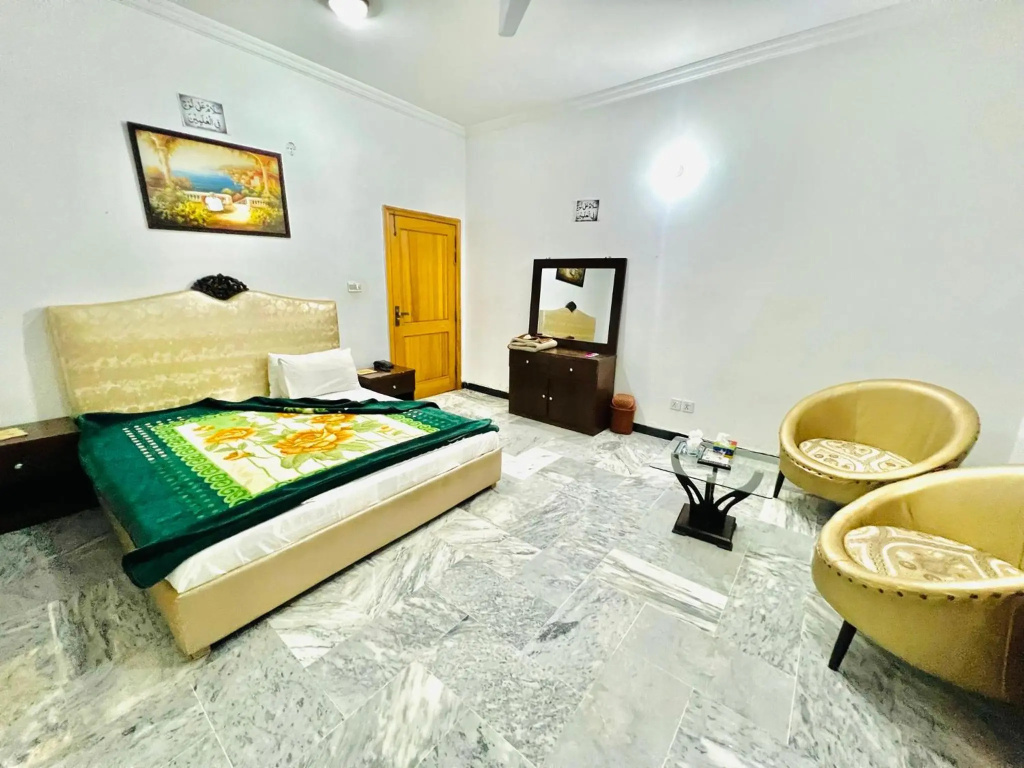 Imperial lodges