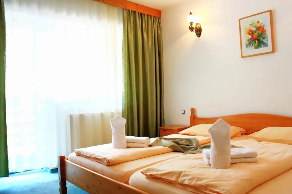 Pensiunea Mai - Chambres