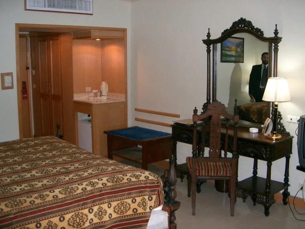 Regent Plaza Hotel & Convention Centre — фото 5