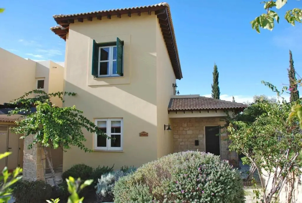 Villa Nefeli - charming townhouse in the heart of Aphrodite Hills Resort