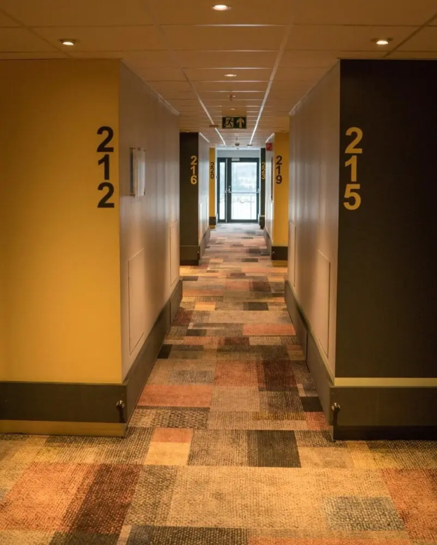Lobby & Reception