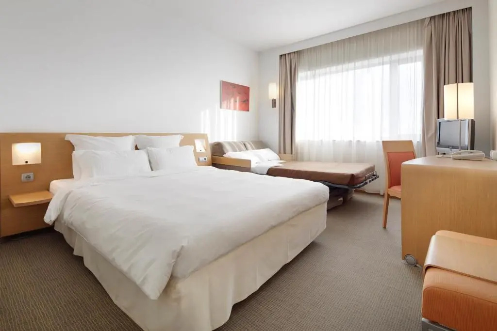 Hotel Puerta de Bilbao - Chambres
