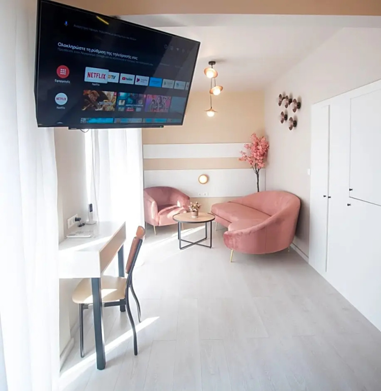 Double Suite full double bed