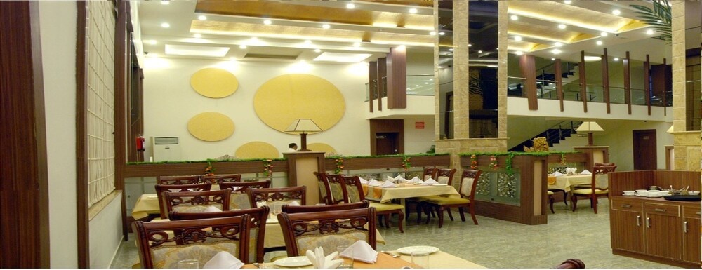 Food & Beverage