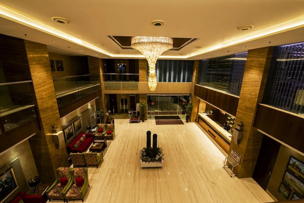 Hotel Express Inn