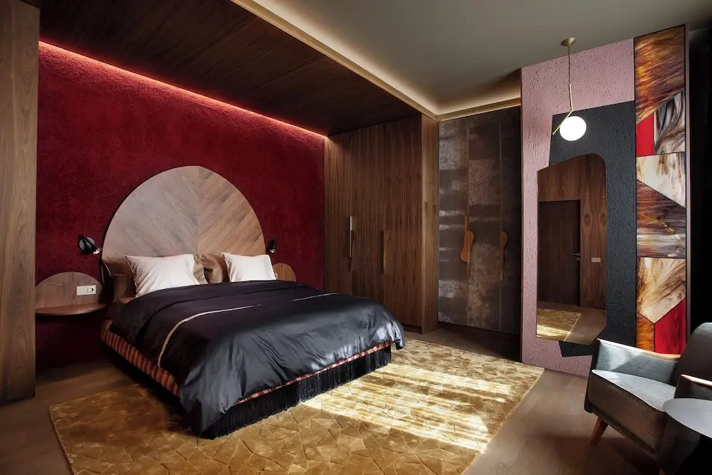 3 Bedrooms Luxury Apartment with park view