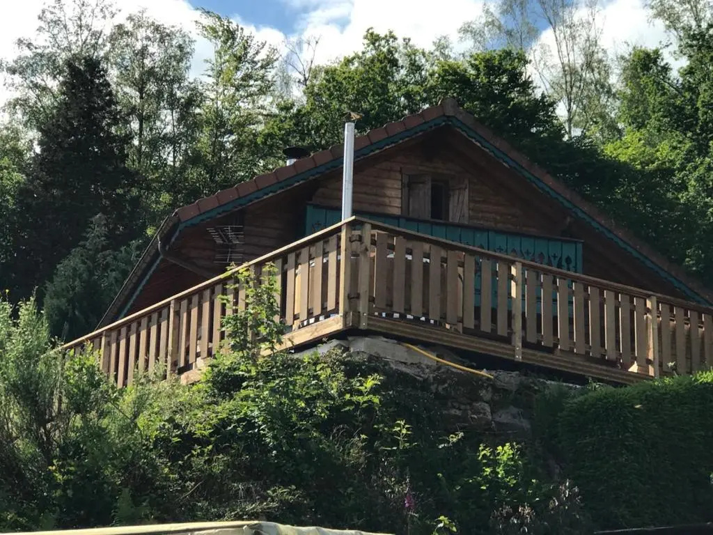 2 Bedrooms Chalet